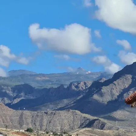 Rooftop Cristianos לוס כריסטיאנוס